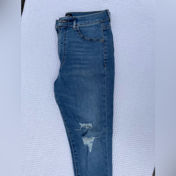 Express Women's Skinny Jeans - Blue - Picture 5 of 8